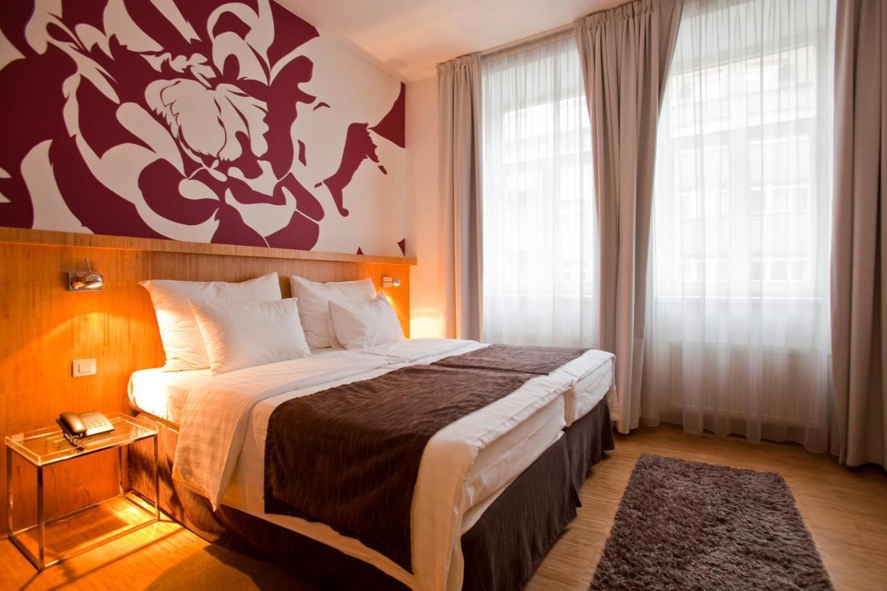 Dahlia Inn Prága Szoba fotó